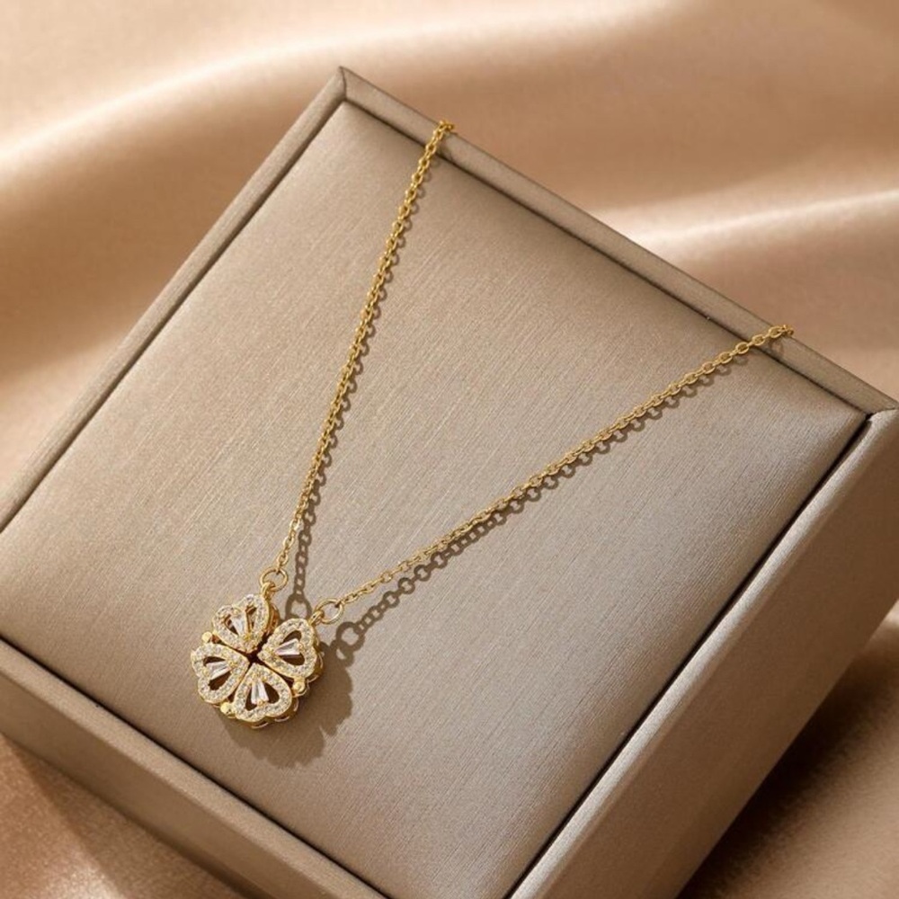 Elegant Gold Clover Pendant Necklace